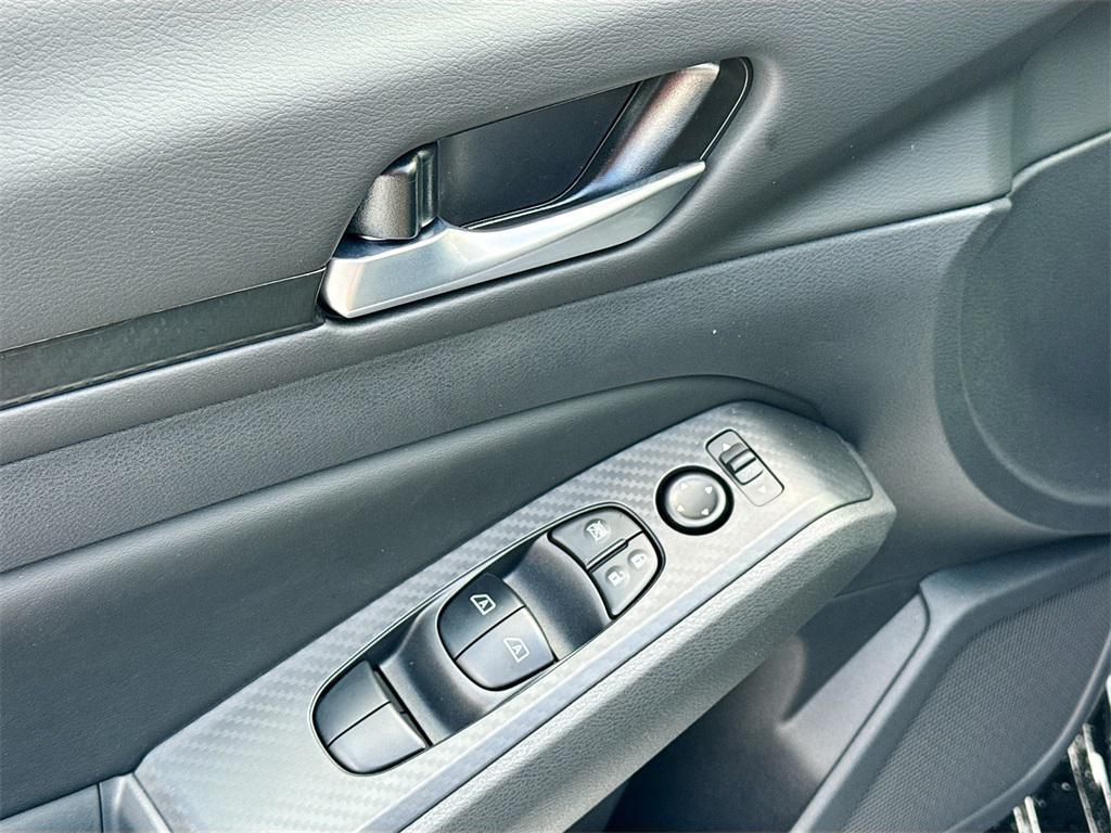new 2025 Nissan Altima car, priced at $31,252