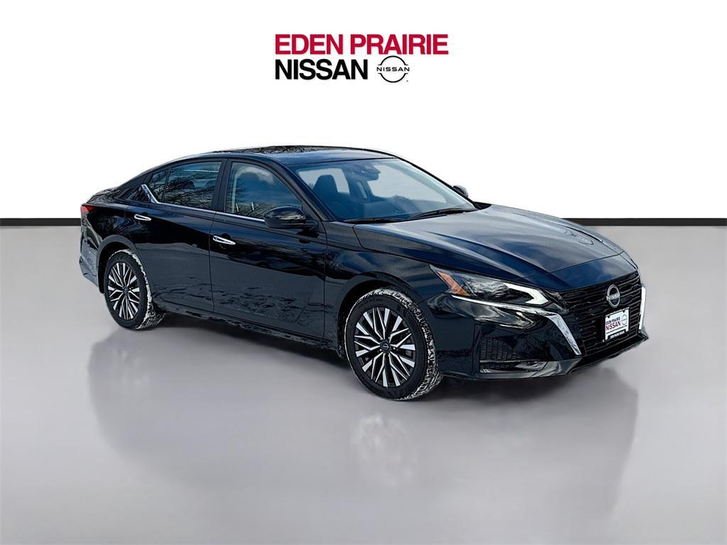 new 2025 Nissan Altima car, priced at $31,252