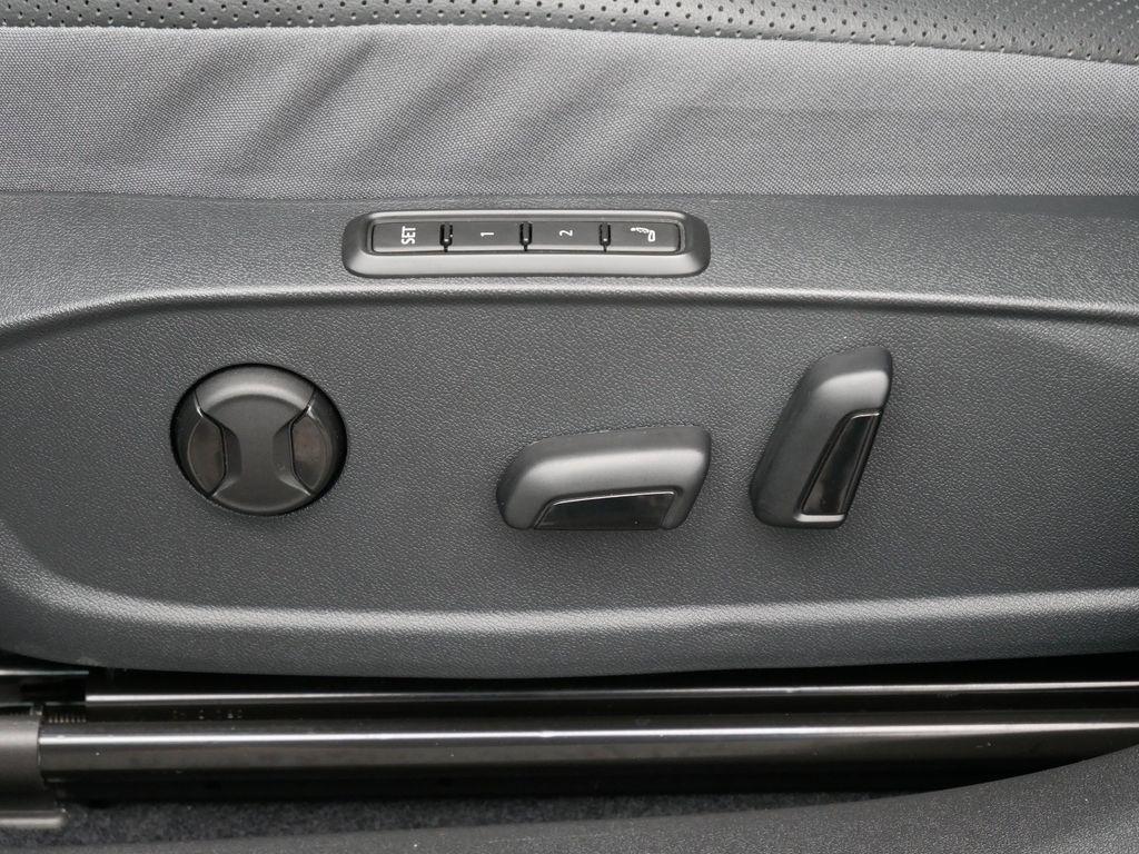 used 2024 Volkswagen ID.4 car, priced at $26,497