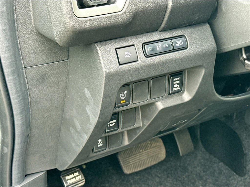 new 2026 Nissan Frontier car, priced at $39,711