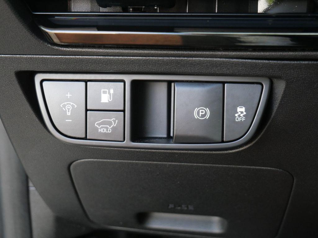 used 2023 Kia EV6 car, priced at $33,348