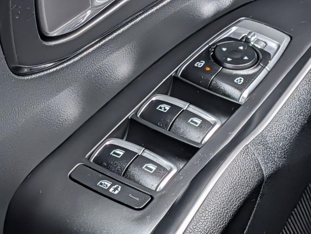 used 2025 Kia Sorento car, priced at $32,295
