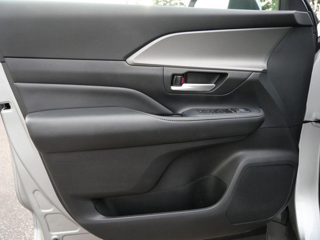 used 2025 Toyota Grand Highlander car, priced at $44,813