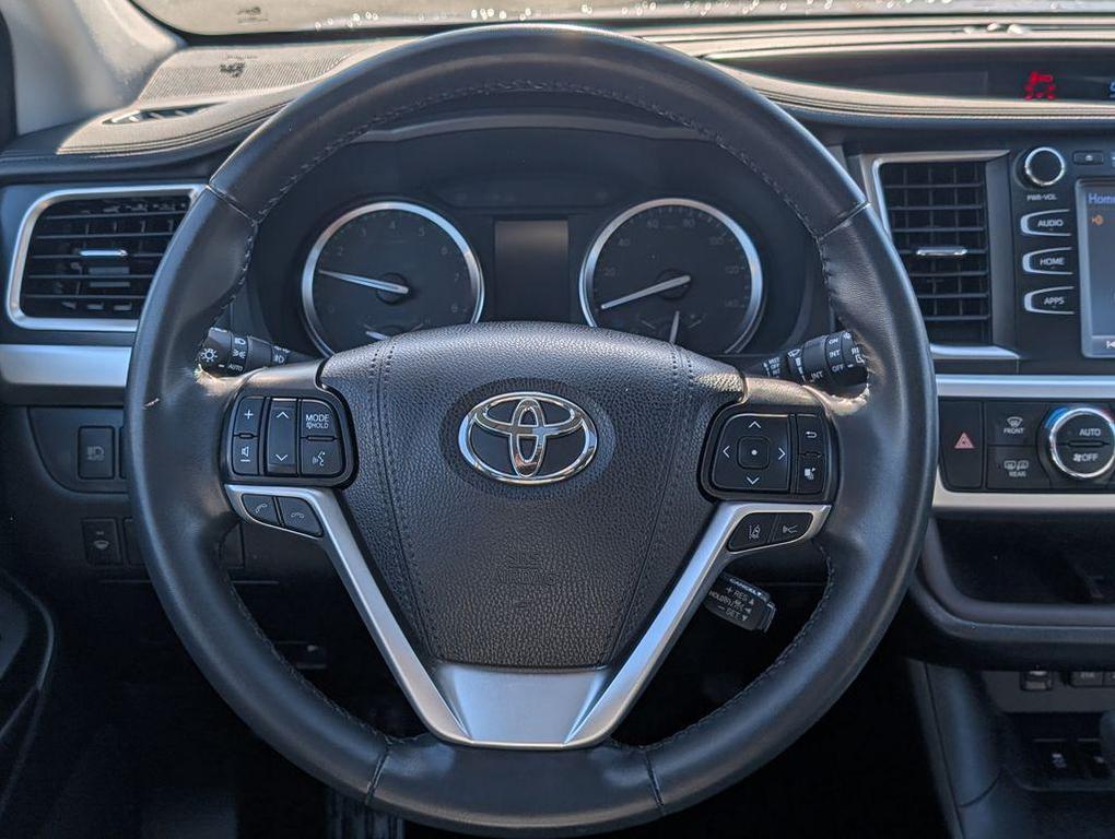 used 2019 Toyota Highlander car, priced at $26,994
