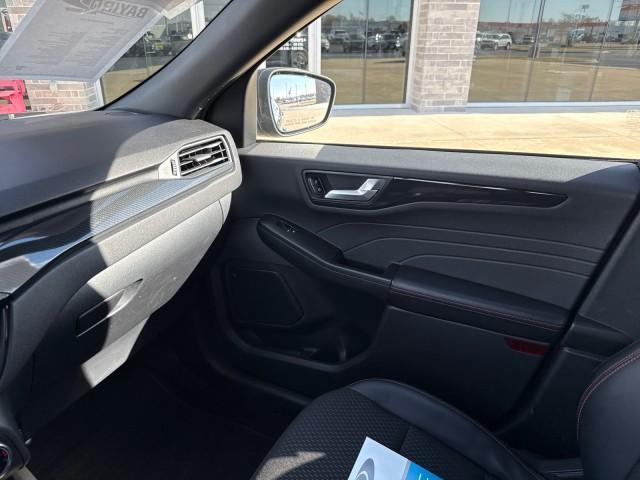 used 2025 Ford Escape car, priced at $26,999