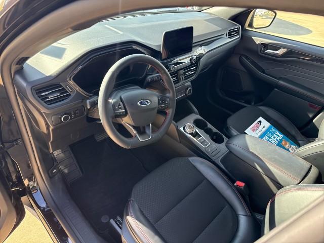 used 2025 Ford Escape car, priced at $26,999