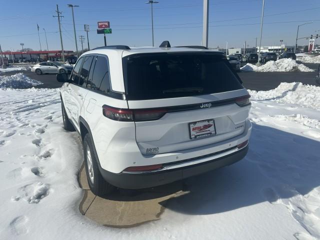 used 2024 Jeep Grand Cherokee car, priced at $25,997