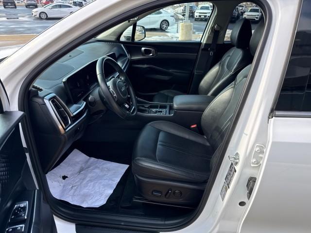 used 2024 Kia Sorento car, priced at $28,997
