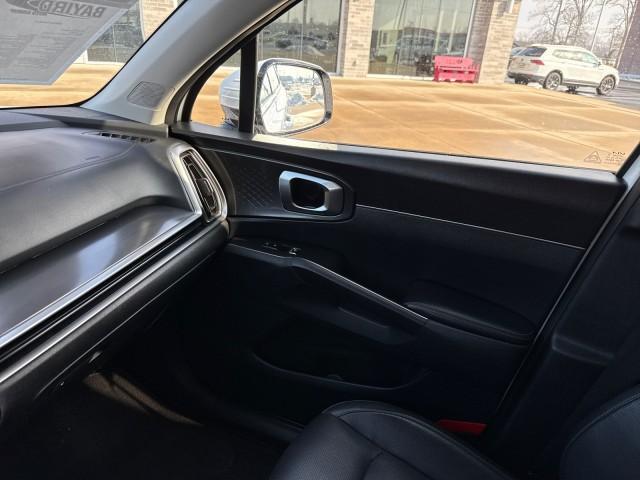 used 2024 Kia Sorento car, priced at $28,997
