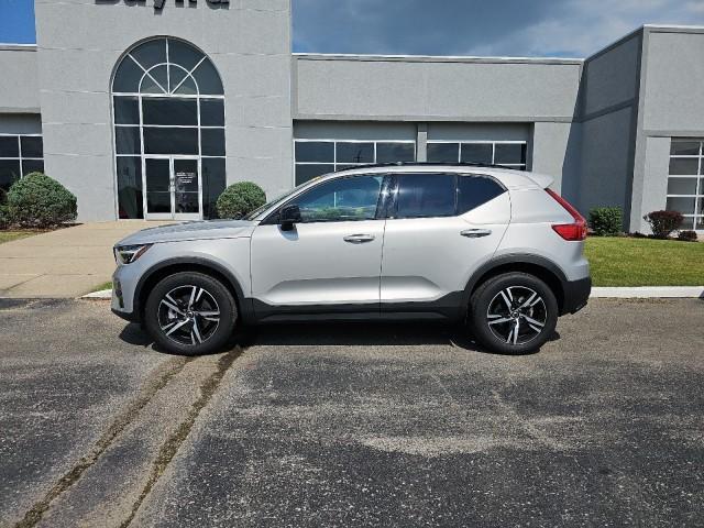 used 2024 Volvo XC40 car, priced at $28,995