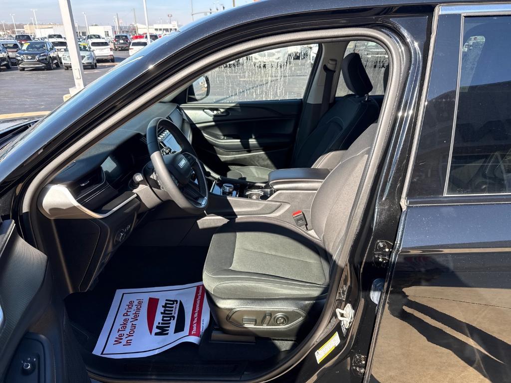 used 2023 Jeep Grand Cherokee L car