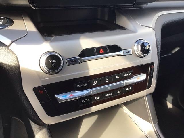 used 2022 Ford Explorer car, priced at $27,900