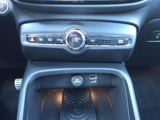 used 2019 Volvo XC40 car, priced at $18,900