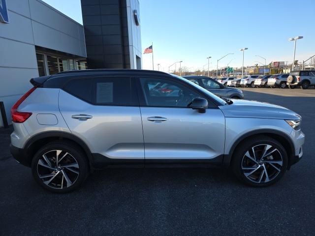 used 2019 Volvo XC40 car, priced at $18,900