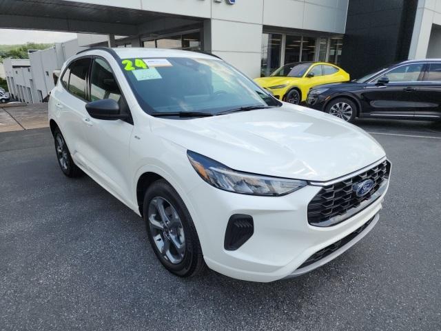 used 2024 Ford Escape car, priced at $24,900