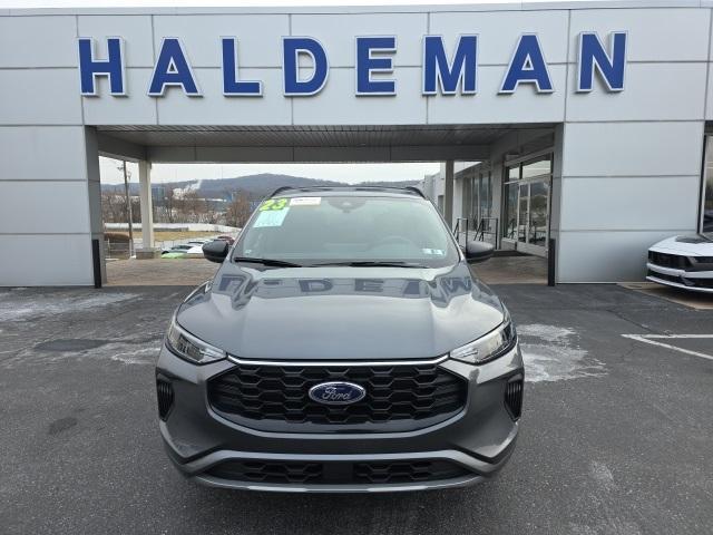 used 2023 Ford Escape car, priced at $26,900