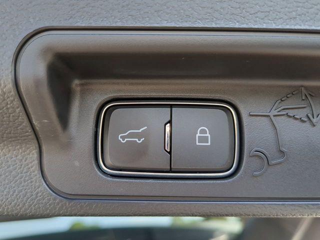 used 2022 Ford Explorer car, priced at $28,812