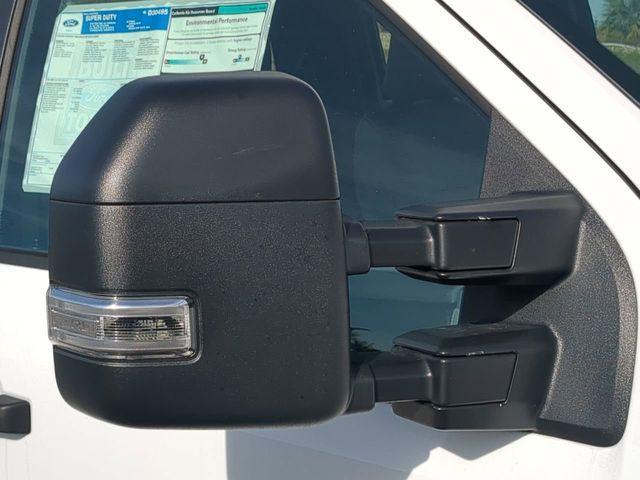 new 2025 Ford F-250 car, priced at $52,624