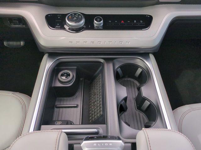 new 2025 Ford Expedition car, priced at $67,140