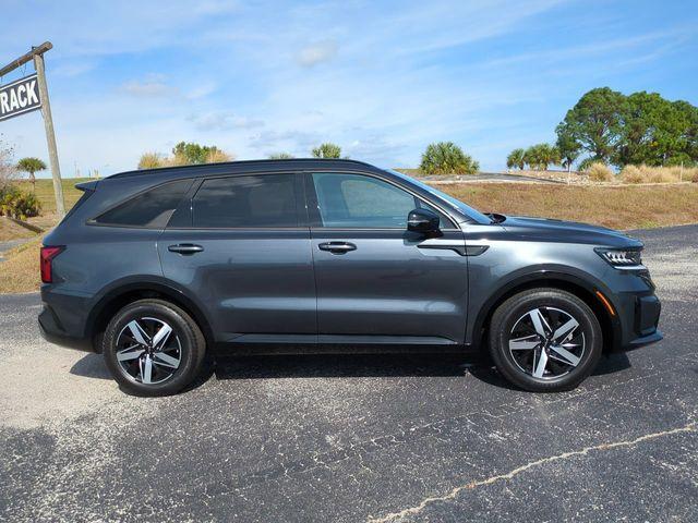 used 2023 Kia Sorento car, priced at $23,424