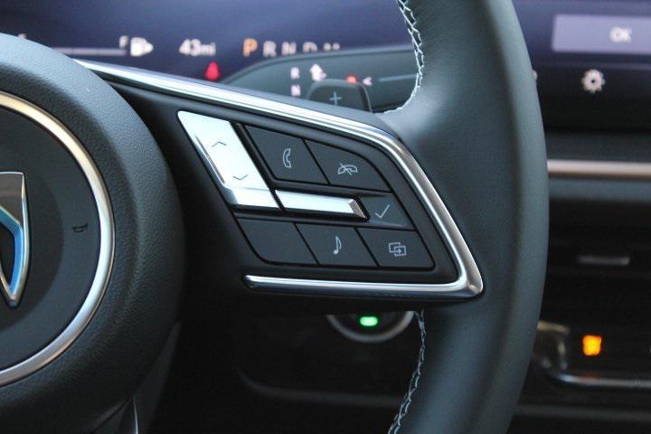 new 2025 Buick Envision car, priced at $35,401