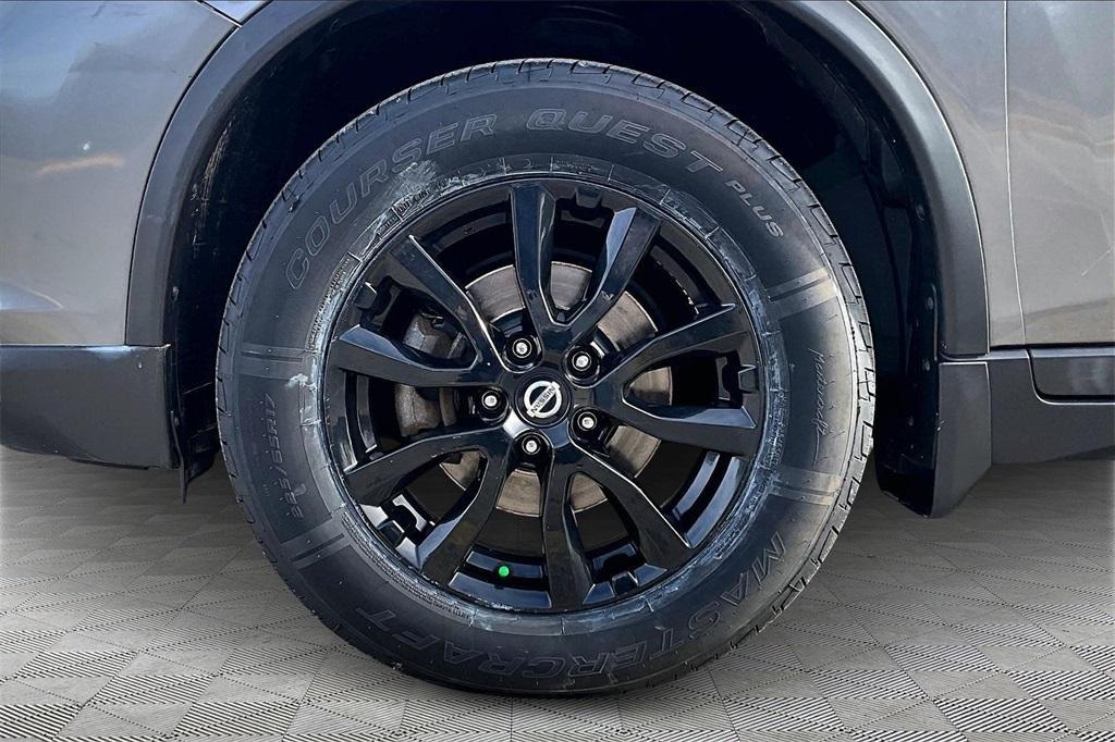 used 2018 Nissan Rogue car, priced at $14,995