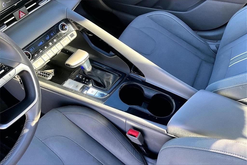 used 2022 Hyundai Elantra car, priced at $17,784
