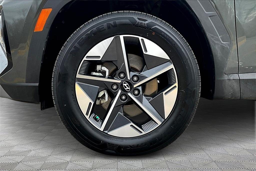 used 2025 Hyundai TUCSON Hybrid car, priced at $30,616