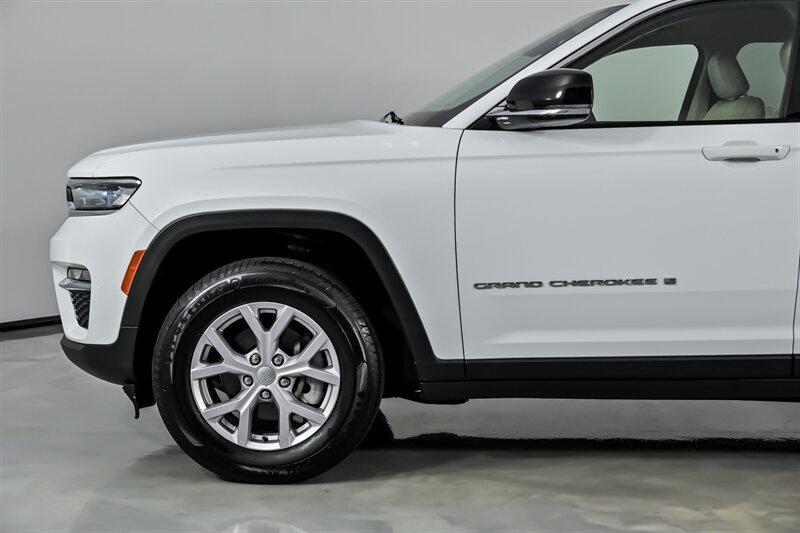 used 2022 Jeep Grand Cherokee car, priced at $24,995