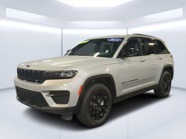 used 2024 Jeep Grand Cherokee car, priced at $31,895