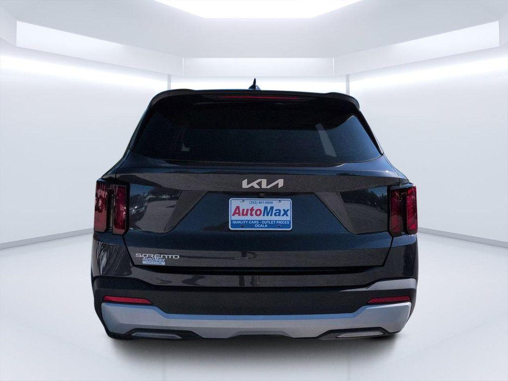 used 2025 Kia Sorento car, priced at $26,564