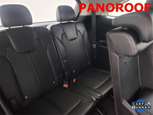 used 2025 Kia Sorento car, priced at $30,988