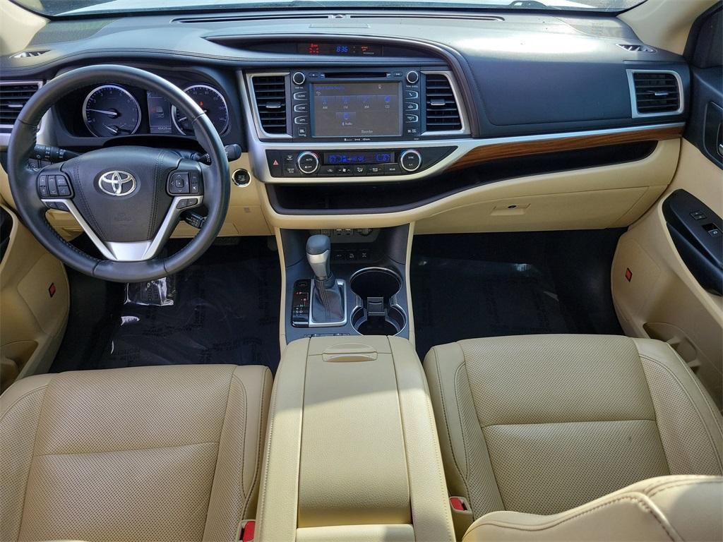 used 2019 Toyota Highlander car, priced at $29,975