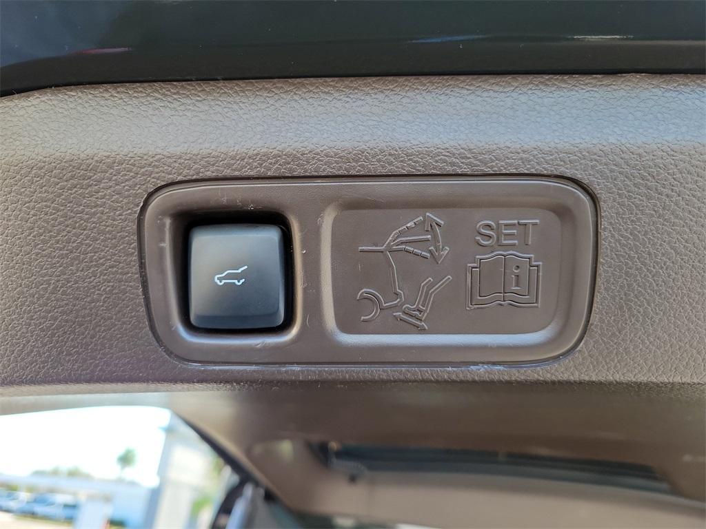 used 2022 Ford Expedition Max car, priced at $55,985