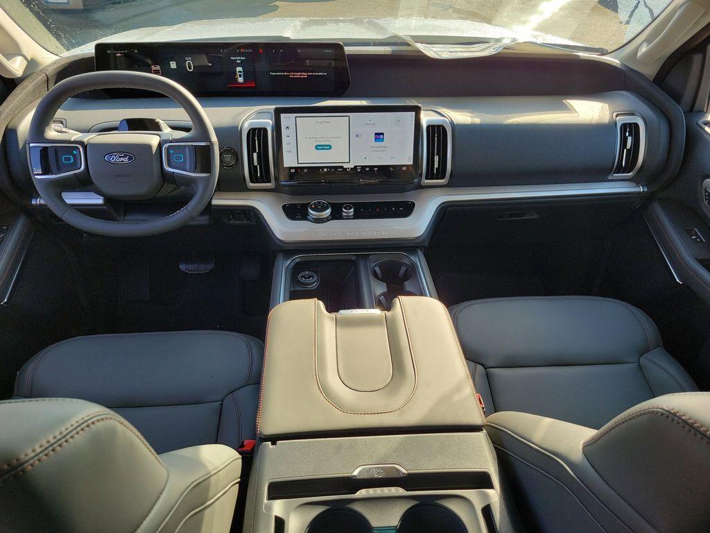 new 2025 Ford Expedition car, priced at $59,997