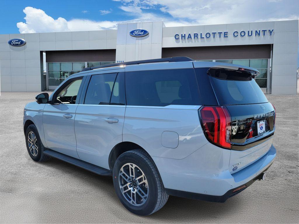 new 2025 Ford Expedition car, priced at $59,997