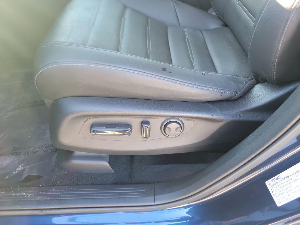 used 2025 Honda CR-V car, priced at $32,450