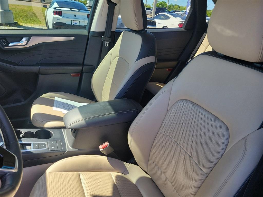 used 2022 Ford Escape car, priced at $21,285
