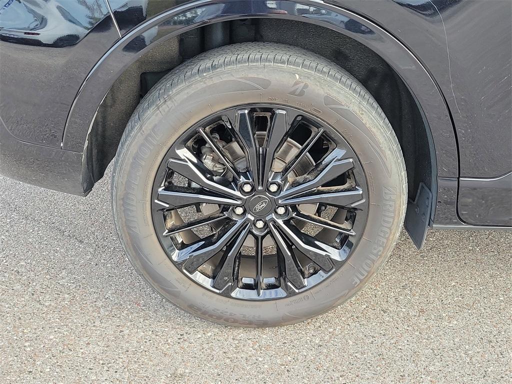 used 2023 Ford Escape car, priced at $25,465