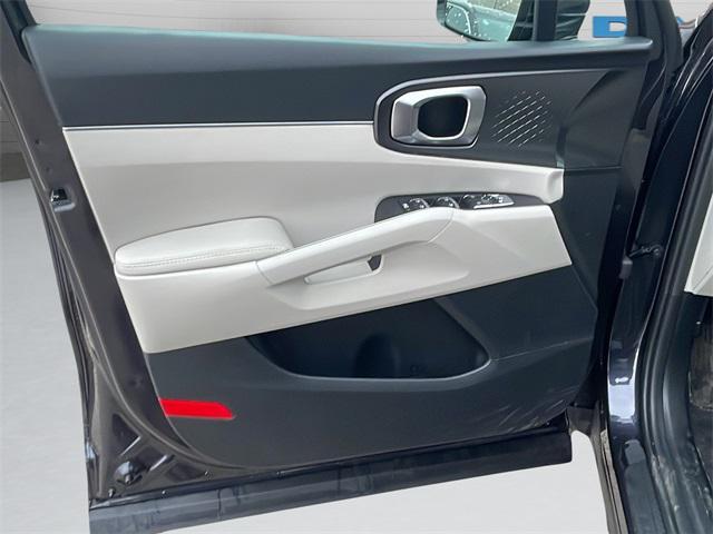 used 2025 Kia Sorento car, priced at $31,994