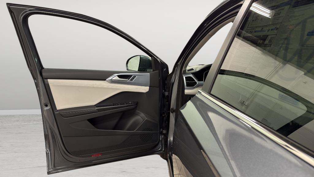 new 2026 Volkswagen Taos car, priced at $31,819