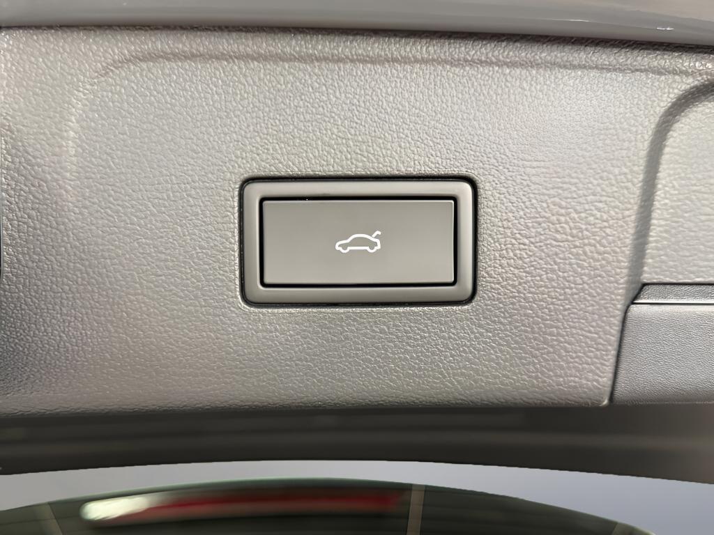 new 2026 Volkswagen Atlas car, priced at $47,482