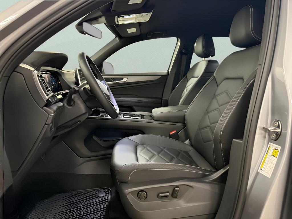 new 2026 Volkswagen Atlas Cross Sport car, priced at $44,451