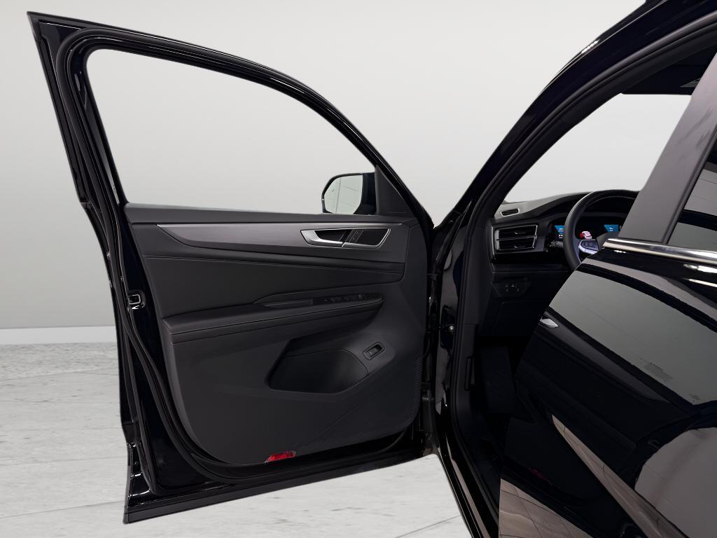 new 2026 Volkswagen Atlas Cross Sport car, priced at $46,246