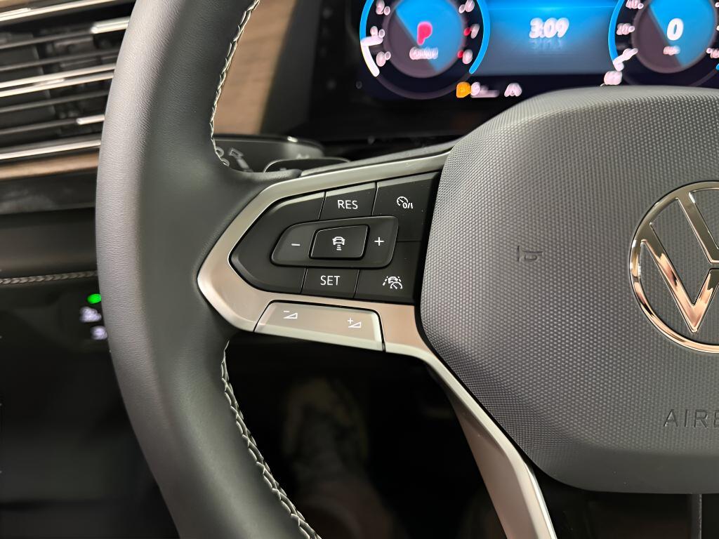 new 2026 Volkswagen Atlas car, priced at $38,292