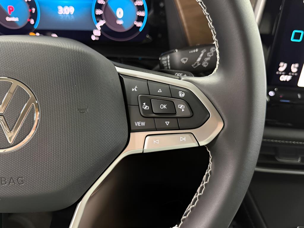 new 2026 Volkswagen Atlas car, priced at $38,292