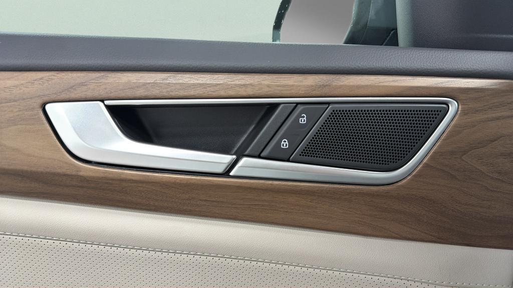 new 2026 Volkswagen Atlas car, priced at $45,797
