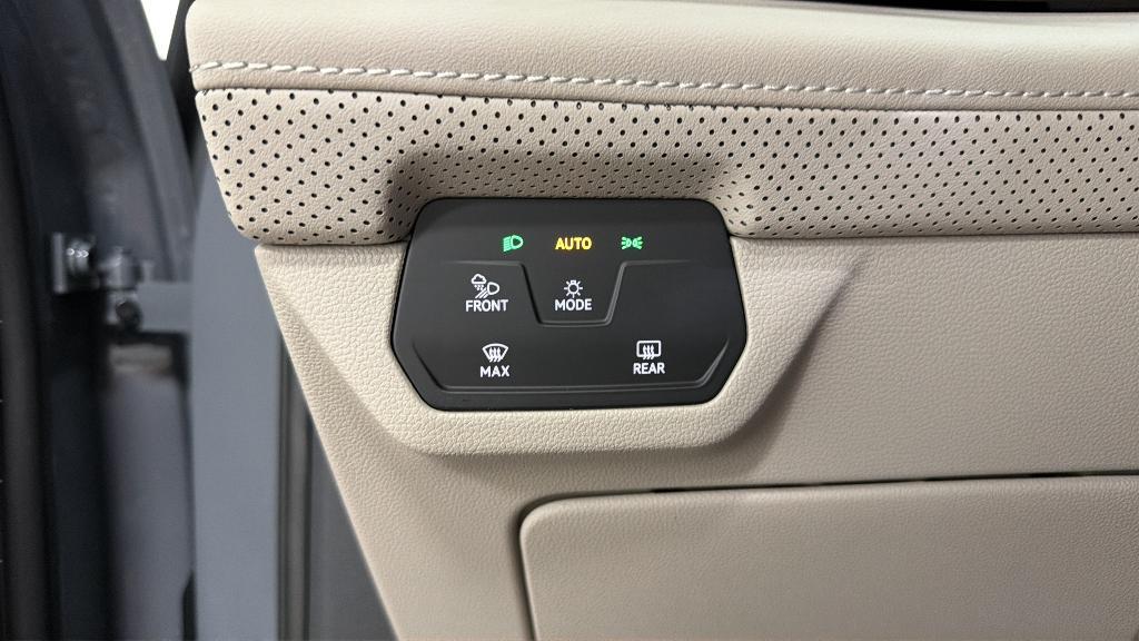 new 2026 Volkswagen Atlas car, priced at $45,797