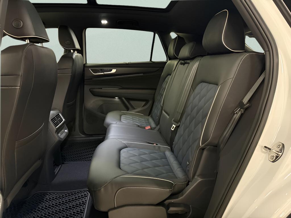 new 2026 Volkswagen Atlas Cross Sport car, priced at $54,248