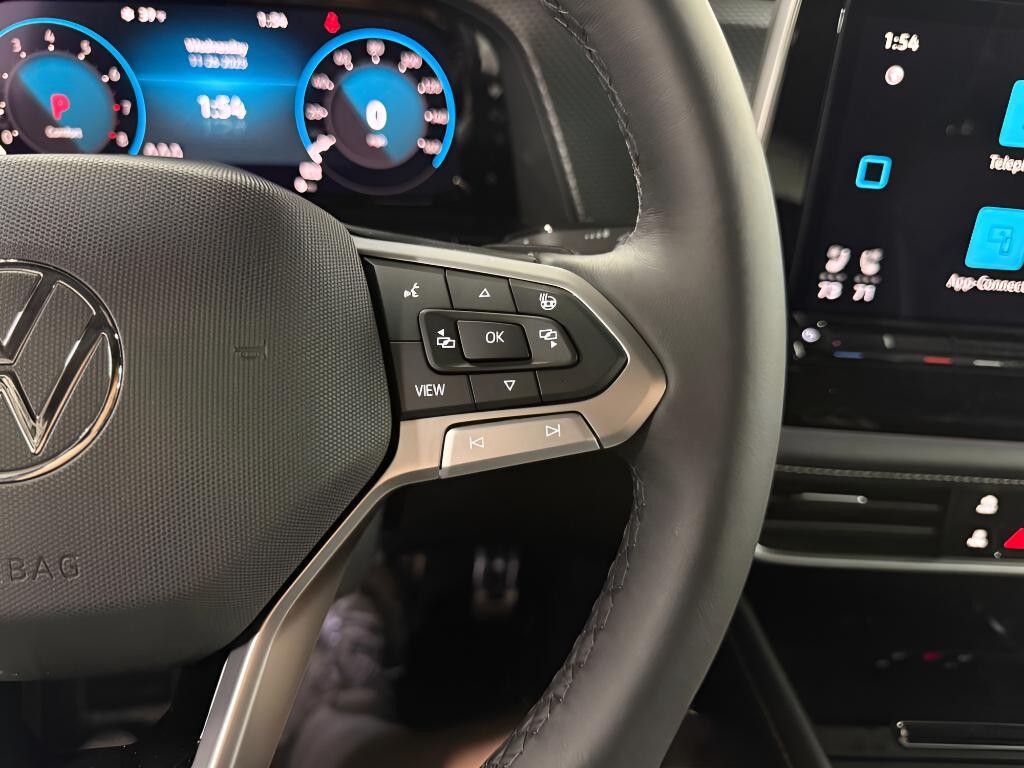 new 2026 Volkswagen Atlas Cross Sport car, priced at $54,248